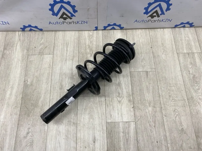Амортизатор передний Mazda 3 BP 2.0/2.5 2023 прав. (б/у)