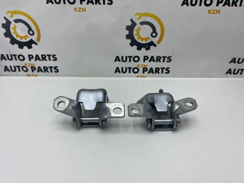 Петля двери Mazda CX-30 2021 задн. прав. (б/у)