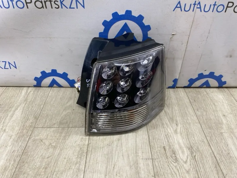 Фонарь задний Mitsubishi Outlander XL 4B12 2.4 прав. (б/у)