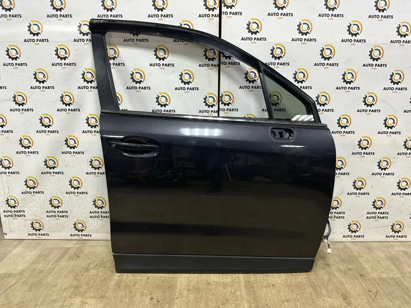 Дверь Subaru Forester SJ 2.5 FB25 перед. прав. (б/у)