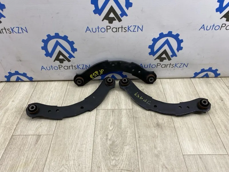 Рычаг подвески верхний Mitsubishi Outlander 3 4J12 2019 задн. (б/у)