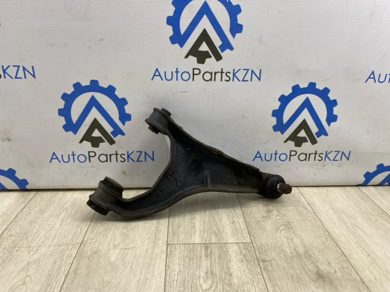 Рычаг подвески нижний Subaru Forester SJ 2.5 FB25 перед. лев. (б/у)