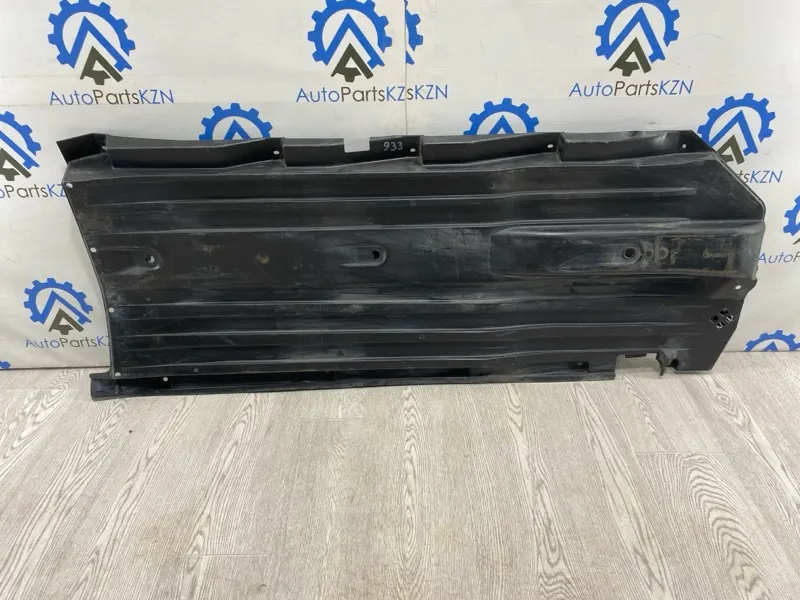 Защита днища кузова Suzuki Vitara LY 1.4 K14C 2017 лев. (б/у)