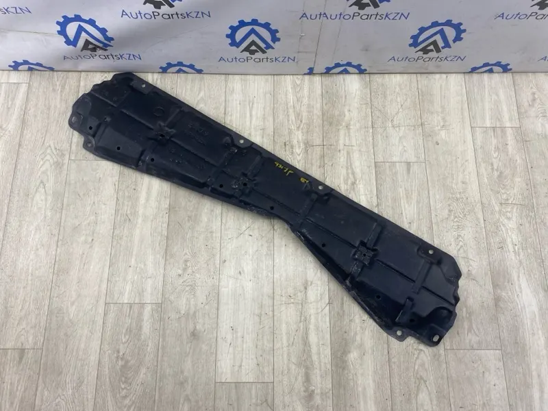 Защита двигателя Toyota RAV4 (б/у)