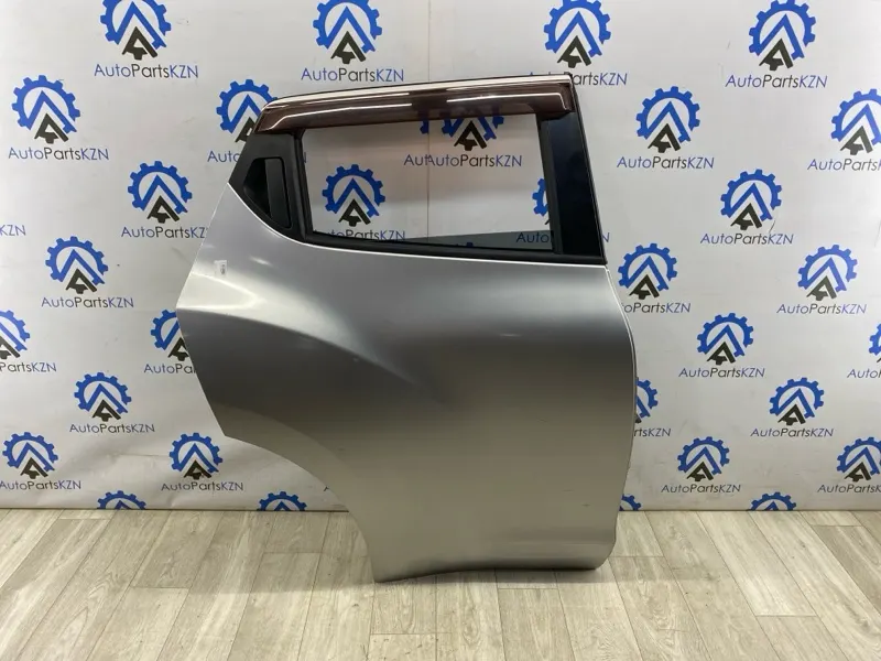 Дверь Nissan Juke F15 1.6 2014 задн. прав. (б/у)