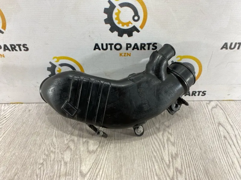 Патрубок воздушного фильтра Mazda CX-7 2.3 2009 (б/у)