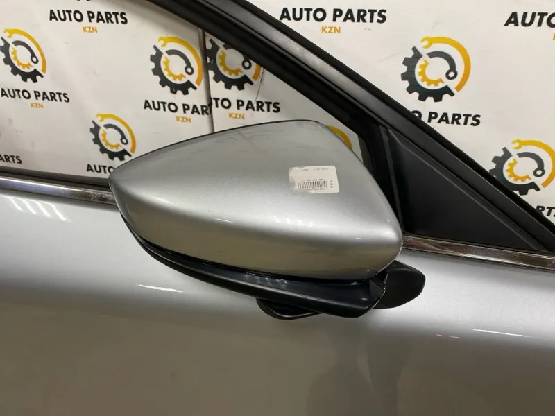 Зеркало заднего вида Mazda CX-30 2022 прав. (б/у)