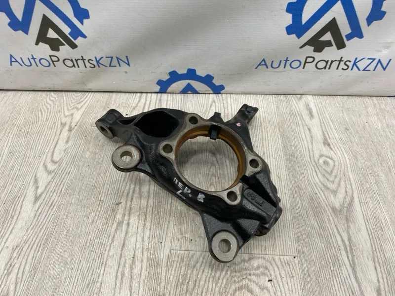 Кулак поворотный Mazda CX-5 KF PY перед. лев. (б/у)
