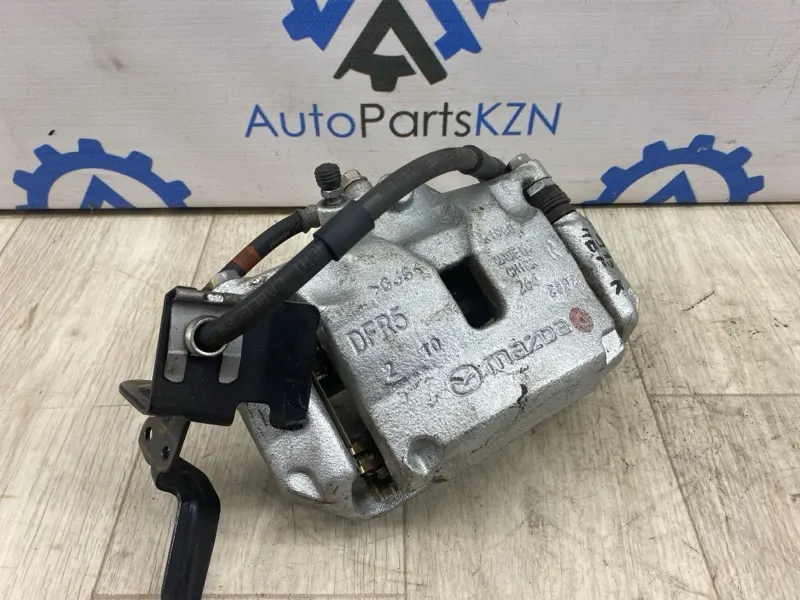Суппорт тормозной Mazda CX-30 PY 2023 перед. прав. (б/у)