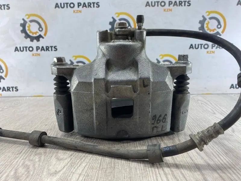 Суппорт тормозной Mitsubishi ASX 2.0 4B11 перед. лев. (б/у)