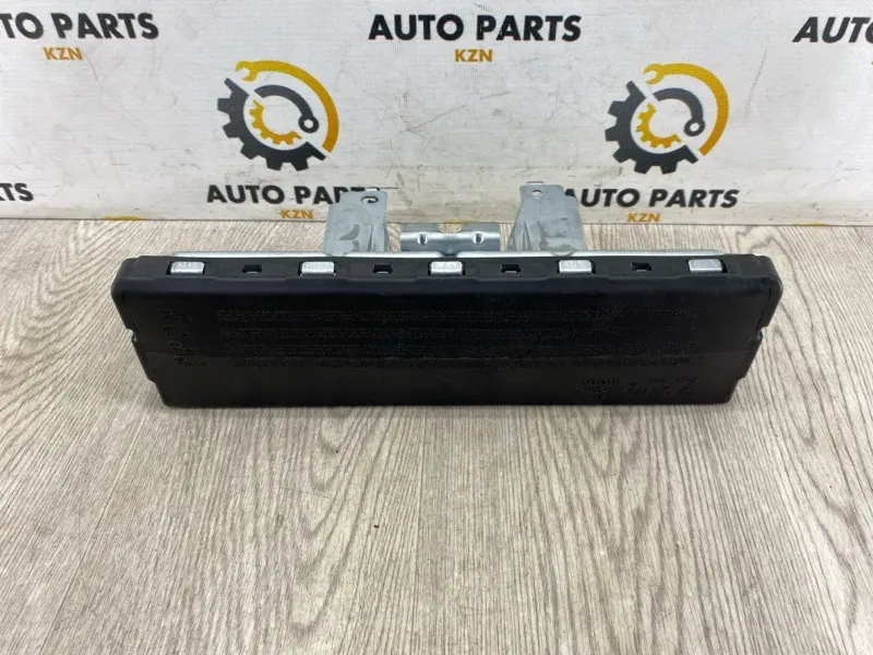 Подушка безопасности в колени Volkswagen Tiguan 2.0 CHHB 2021 (б/у)