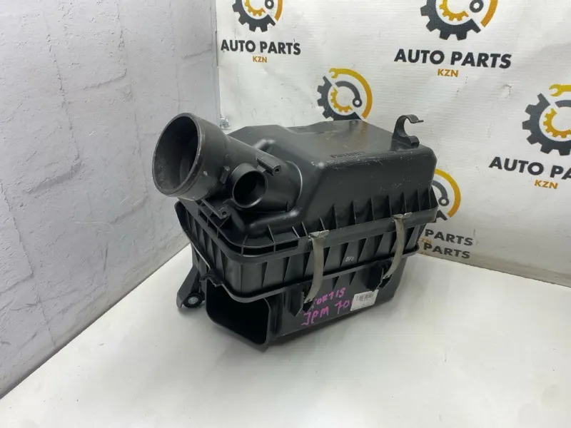 Корпус воздушного фильтра Mitsubishi Lancer 10 1.8 (б/у)