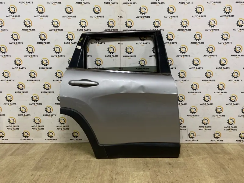 Дверь Jeep Cherokee KL 2018 задн. прав. (б/у)