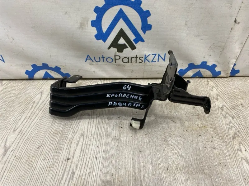 Кронштейн решетки радиатора Honda CR-V 5 1.5 2019 (б/у)