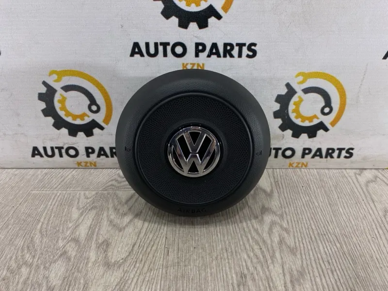 Подушка безопасности в руль Volkswagen Tiguan 2.0 CHHB 2018 (б/у)