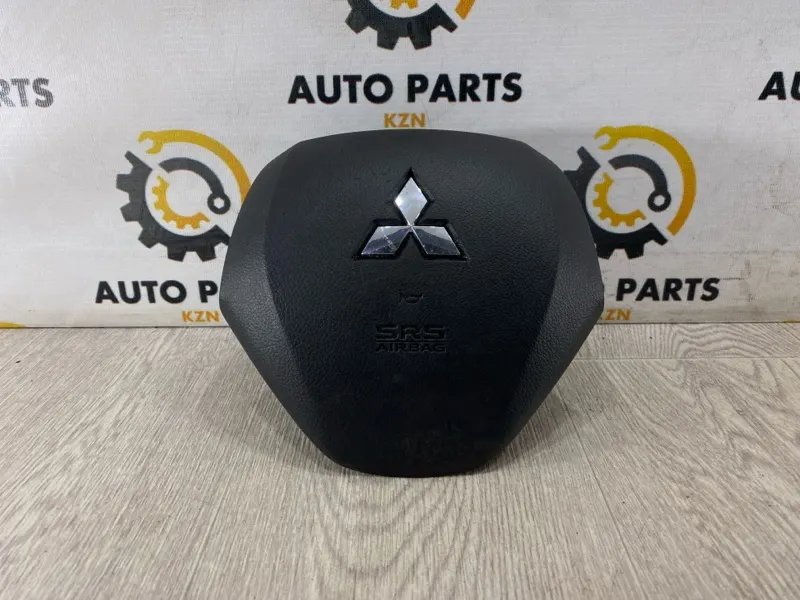 Подушка безопасности в руль Mitsubishi ASX 2.0 (б/у)