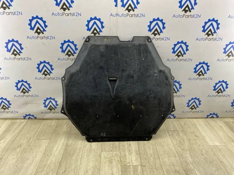 Защита двигателя Mitsubishi Outlander 3 2.4 4B12 2018 (б/у)
