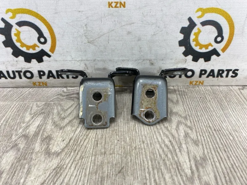 Петля двери Mazda CX-5 KF 2.5 2022 перед. прав. (б/у)