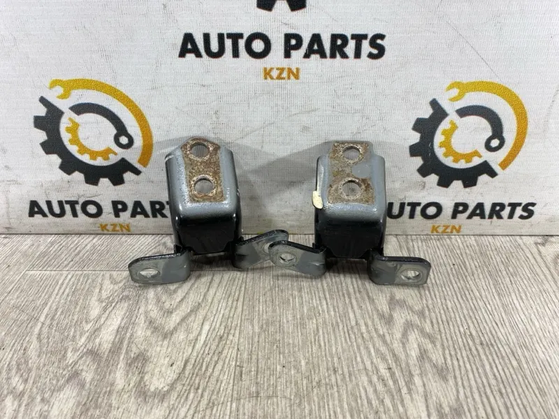 Петля двери Mazda CX-5 KF 2.5 2022 перед. лев. (б/у)