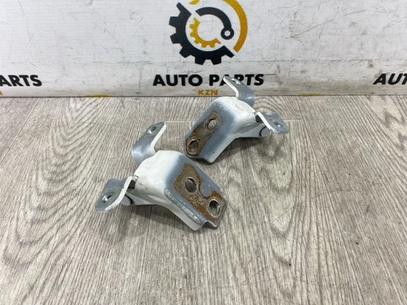 Петля двери Mazda CX-5 KF PY 2023 перед. прав. (б/у)