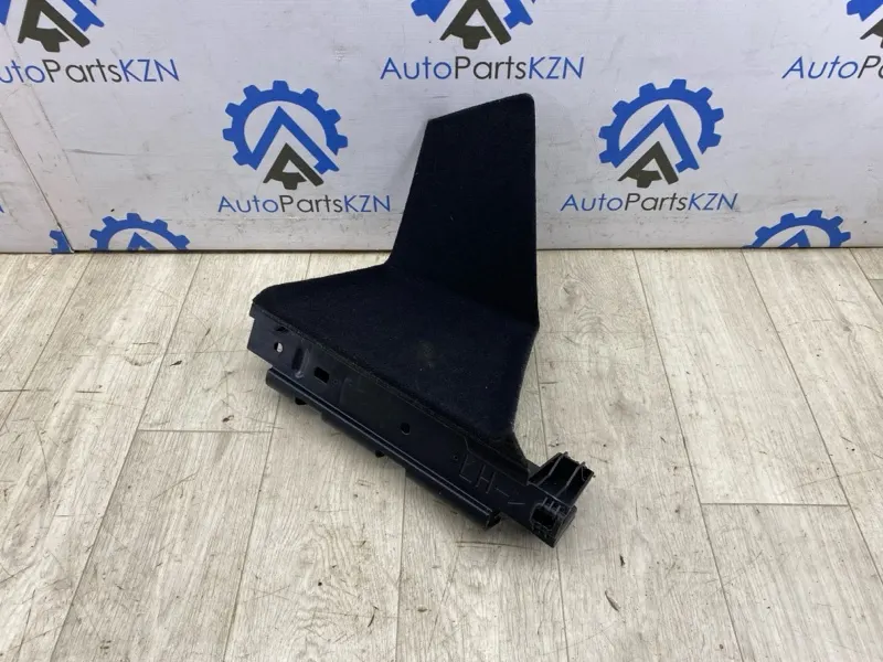Обшивка багажника Tesla Model Y SY6LR 2023 задн. лев. (б/у)