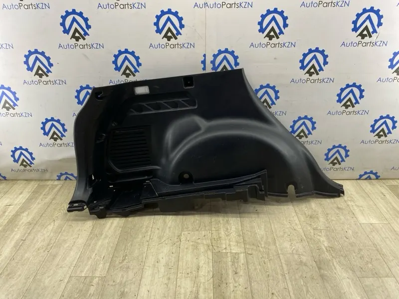 Обшивка багажника Toyota RAV4 лев. (б/у)