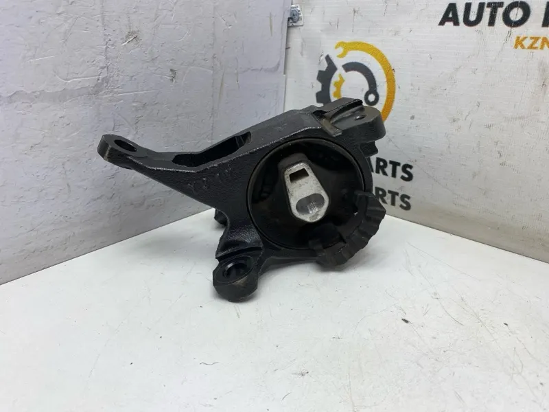 Подушка двигателя Mazda 6 GJ SH (б/у)