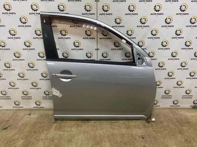 Дверь Mitsubishi Outlander XL 2.4 2009 перед. прав. (б/у)