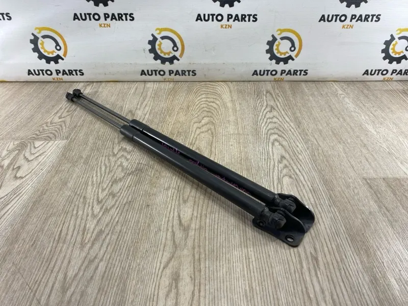 Амортизатор крышки багажника Mitsubishi Outlander 3 4B12/2.4Л (б/у)