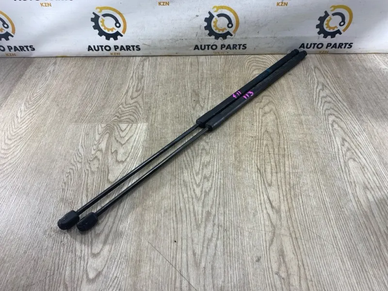 Амортизатор капота Mercedes-Benz E-Class W212 1.8 2009 (б/у)