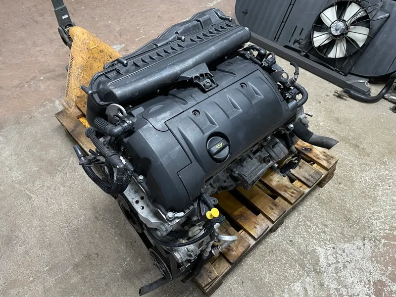 Двигатель Peugeot 308 1.6 EP6 2011 (б/у)