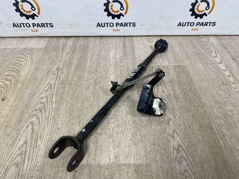 Рычаг подвески Toyota Camry XV50 2.5 2ARFE 2014 задн. прав. (б/у)