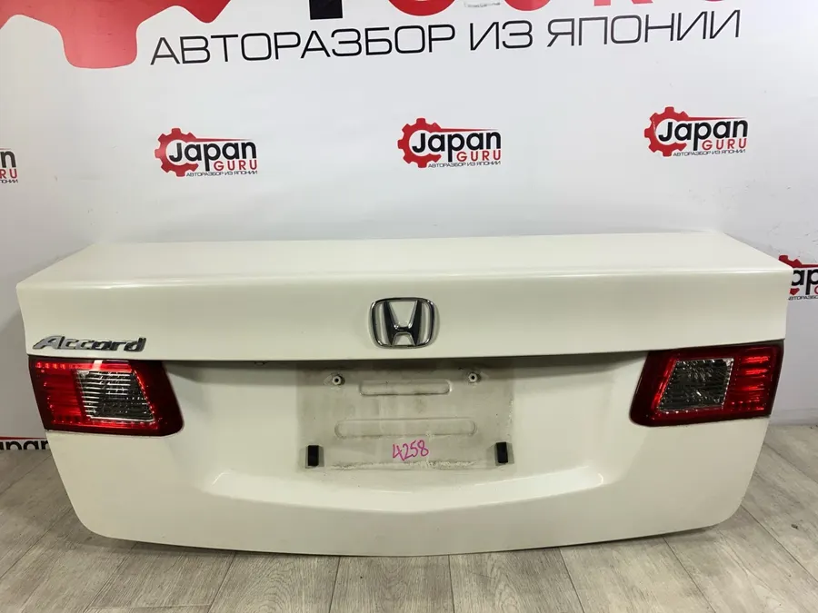 Крышка багажника Honda Accord 8 K24A 2010 (б/у)
