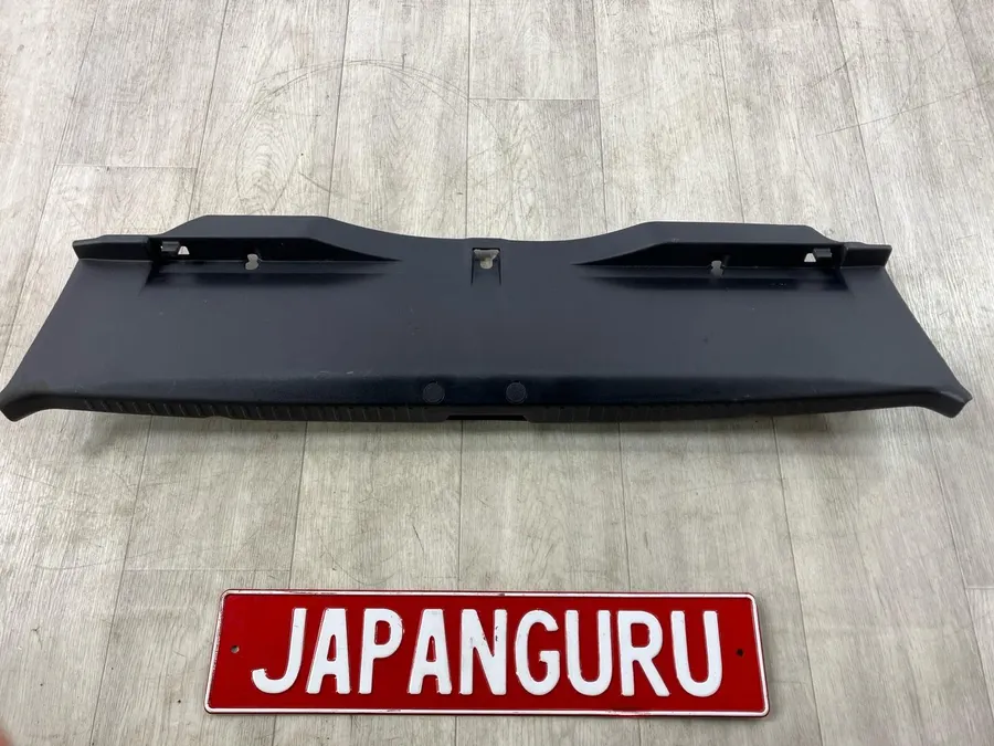 Накладка замка багажника Mitsubishi Lancer 10 4J10 1.8 2013 (б/у)