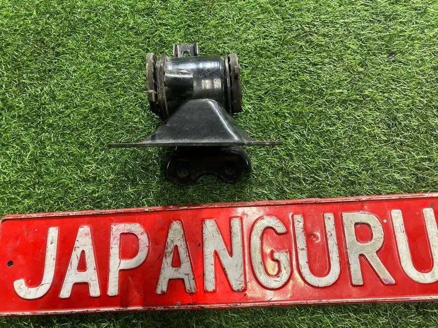Подушка АКПП Mazda 6 GH СЕДАН L5 2010 перед. лев. (б/у)