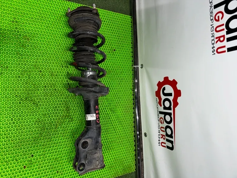 Амортизатор подвески Honda Civic 8 FD1 R18 2009 перед. лев. (б/у)